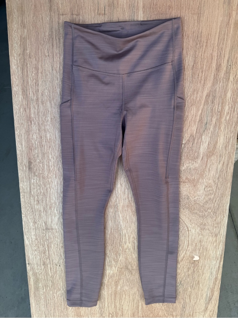 Athleta Ultimate Stash Pocket 7/8 Tight Leggings in Brown/Purple
